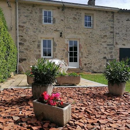 Gite La Bessonniere Villa Saint-Michel-Mont-Mercure Exterior photo